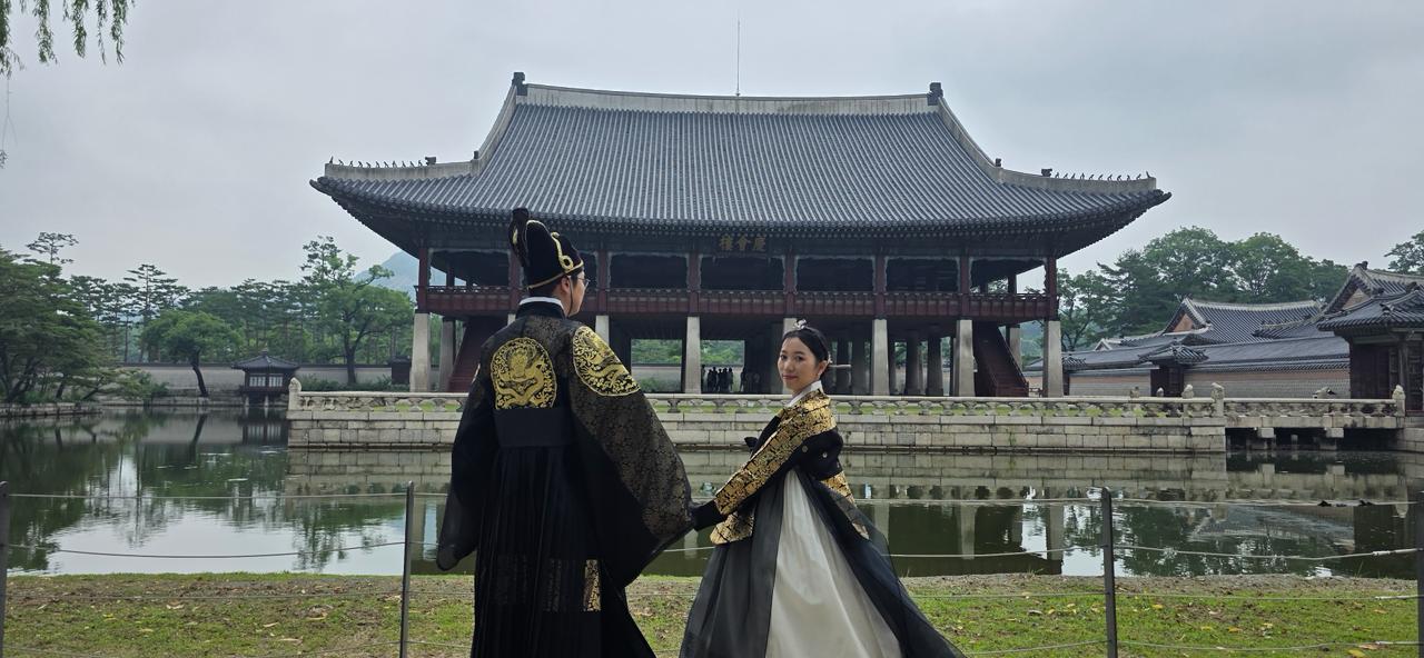 Exploring Korea Together: A Cross-Cultural Couple's Guide